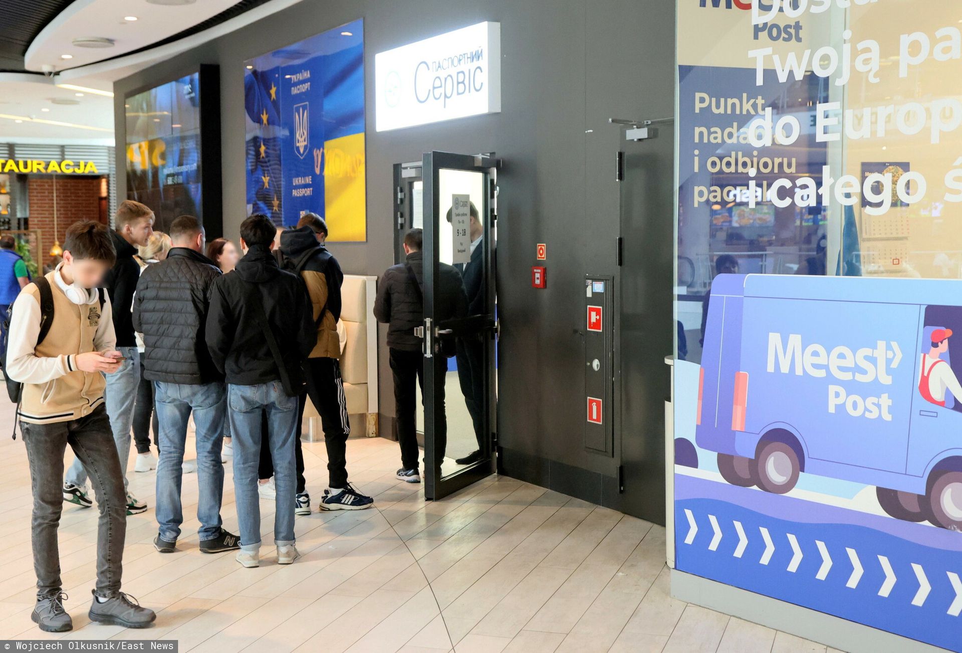 wiadomości,aktualności,WP Wiadomości Blisko 100 tys. młodych wyjechało z Ukrainy po zmianie przepisów