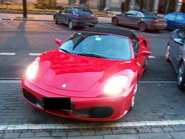 Teodorska ma już nowe Ferrari!