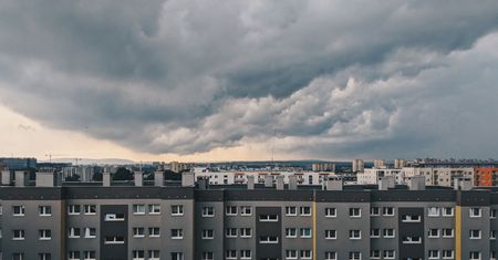 Nad Polską zbierają się czarne chmury. Pojawiło się kolejne ostrzeżenie