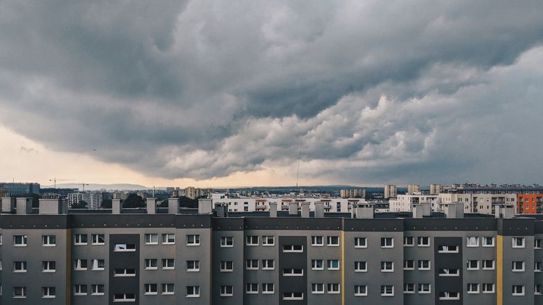 Nad Polską zbierają się czarne chmury. Pojawiło się kolejne ostrzeżenie