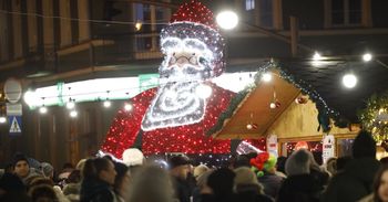 Częstochowa: Jarmark Bożonarodzeniowy rozświetlił Plac Biegańskiego