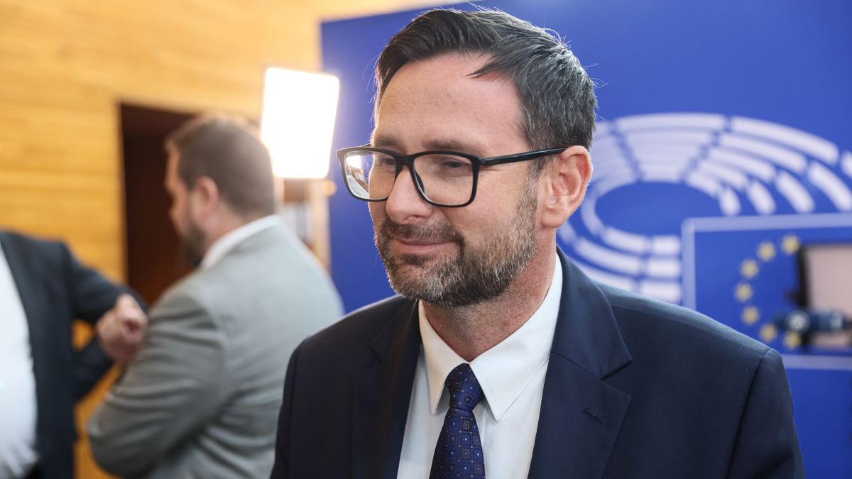 Strasburg, Francja, 16.07.2024. Europoseł PiS Daniel Obajtek w Parlamencie Europejskim w Strasburgu, gdzie 16 bm. odbyła się pierwsza, po czerwcowych wyborach, sesja plenarna. (aldg) PAP/Leszek Szymański