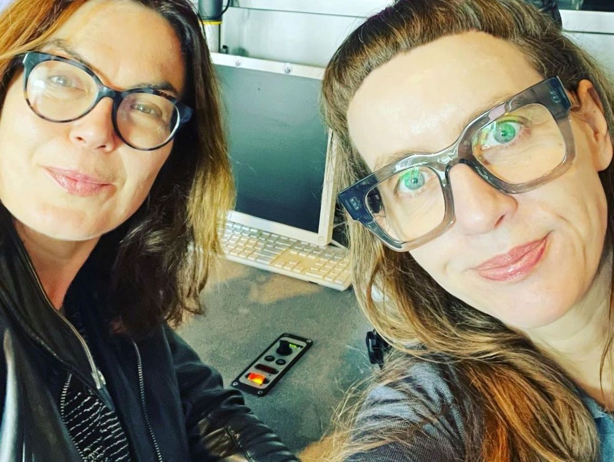 Ewa Winnicka i Magdalena Grzebałkowska prowadzą podcast "Jak się starzeć bez godności"
