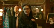 Angelina Jolie jako śpiewaczka operowa bez głosu. Zachwyca! [RECENZJA]