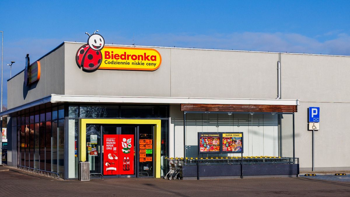 Nie doliczyli kaucji. Klienci zarobili na błędzie w Biedronce