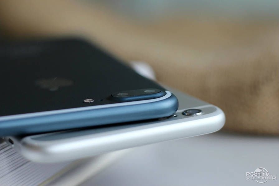 Niebieski iPhone 6SE/7 wygląda prześlicznie 9