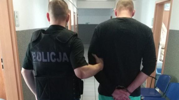 Napastnik został zatrzymany przez policję 