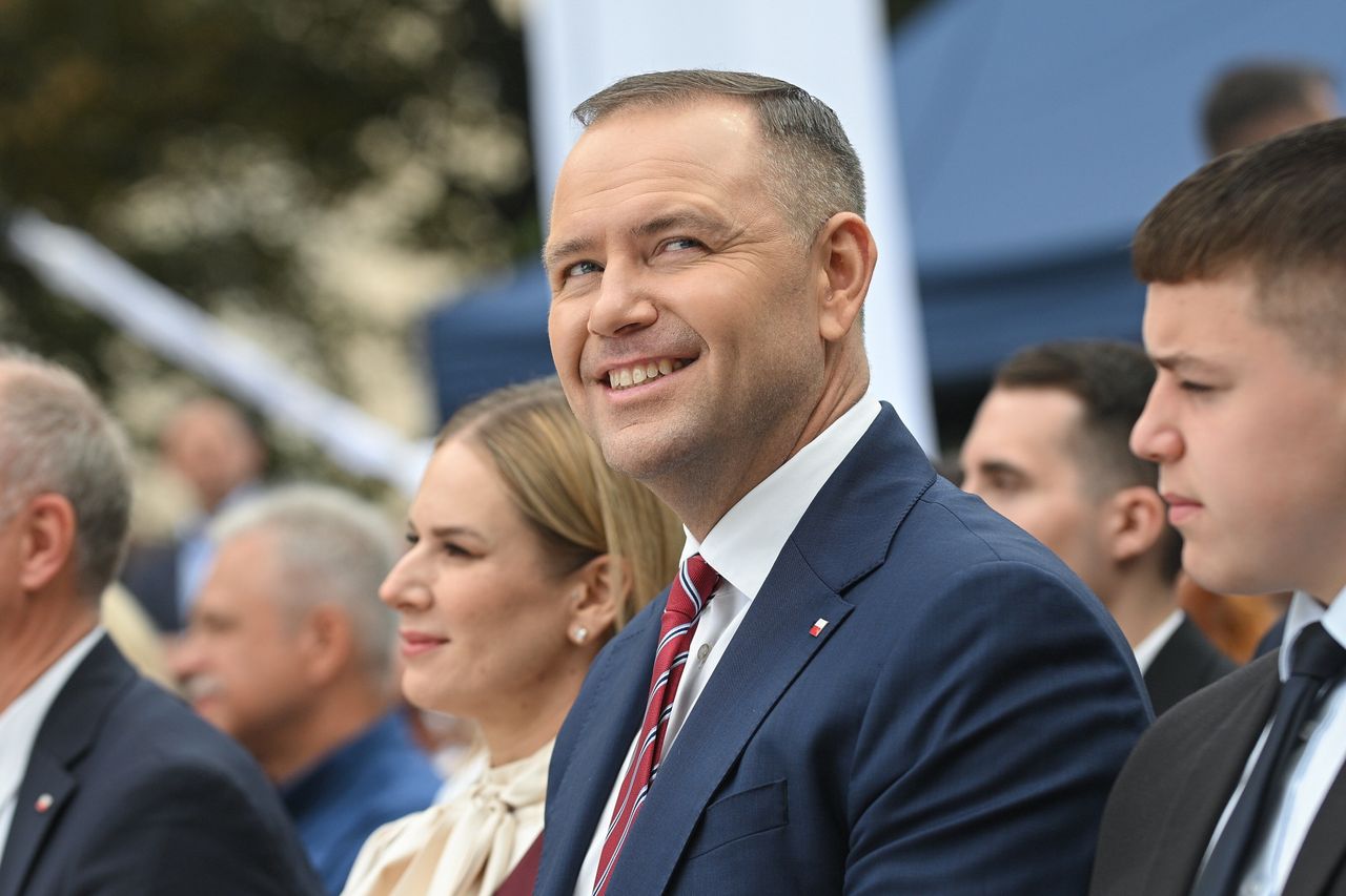 Nawrocki spełni obietnice? Polacy ocenili w sondażu WP