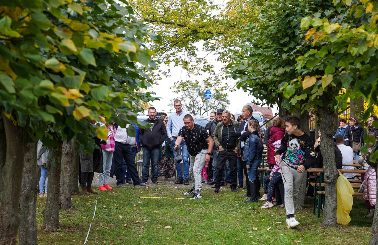 Rzucali kaloszem w Łobżenicy!