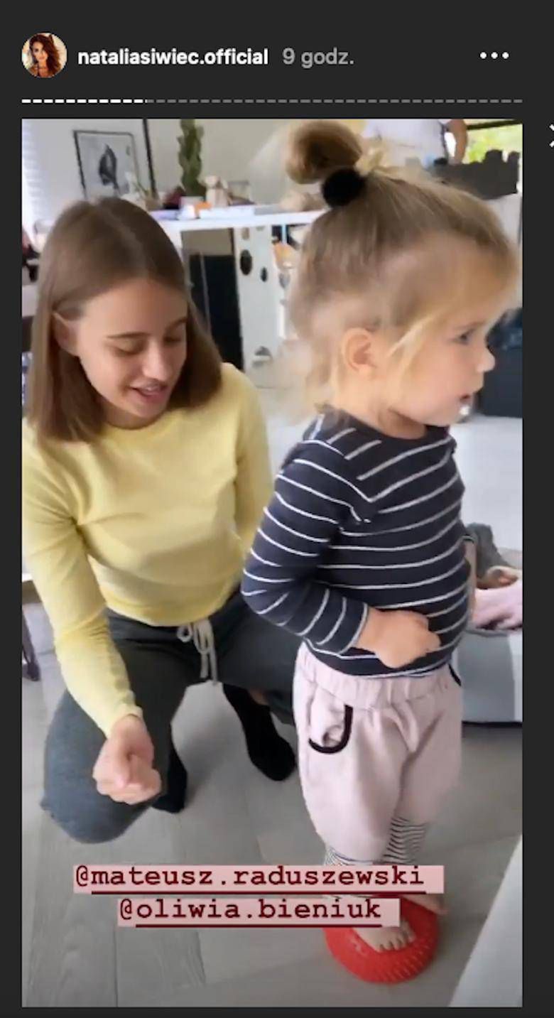 Oliwia Bieniuk zajmuje się córką Natalii Siwiec