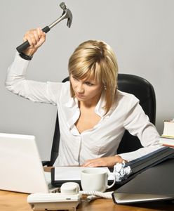 Co czują pracownicy, którzy uniknęli zwolnienia?