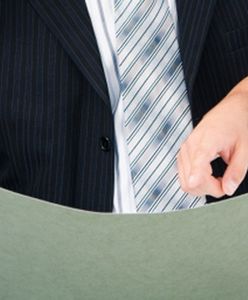 Są opóźnienia w budowie stadionu a ich pensje wzrosły o 266 proc!