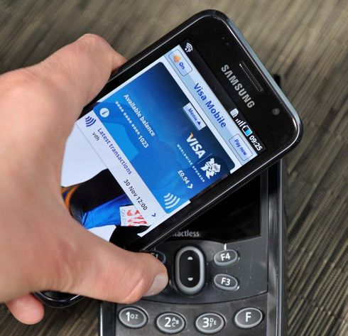 Visa Europe: do 2020 r. połowa transakcji z wykorzystaniem smartfonów