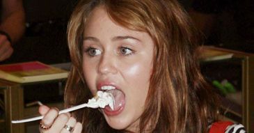 Ojciec uświadomił Miley!