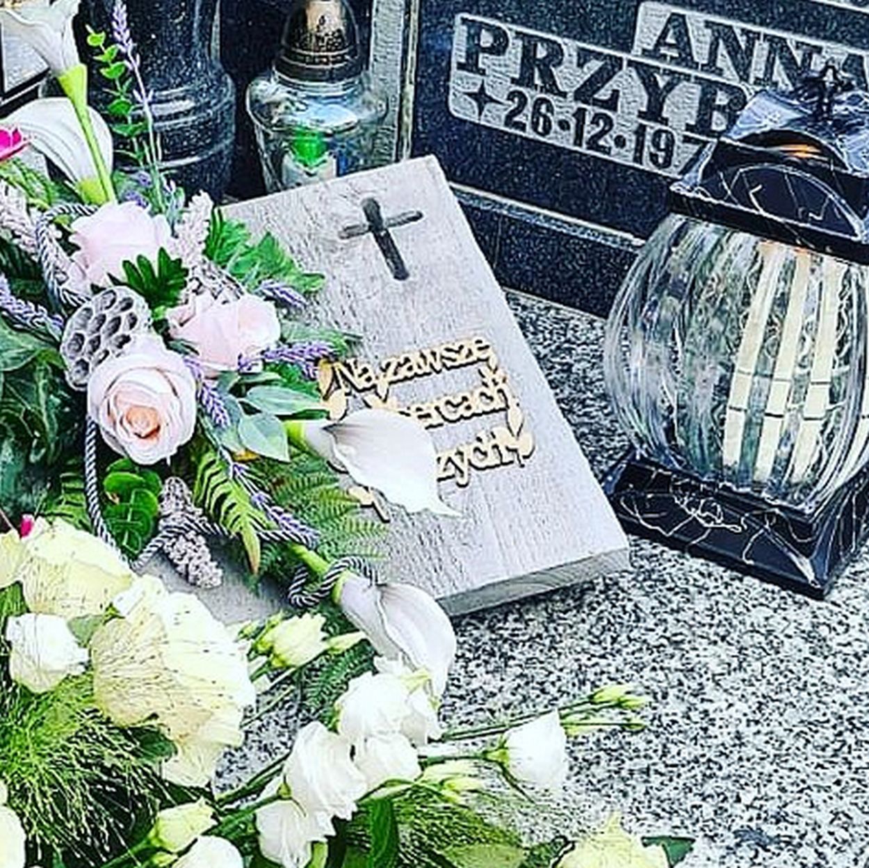 Grób Anny Przybylskiej
