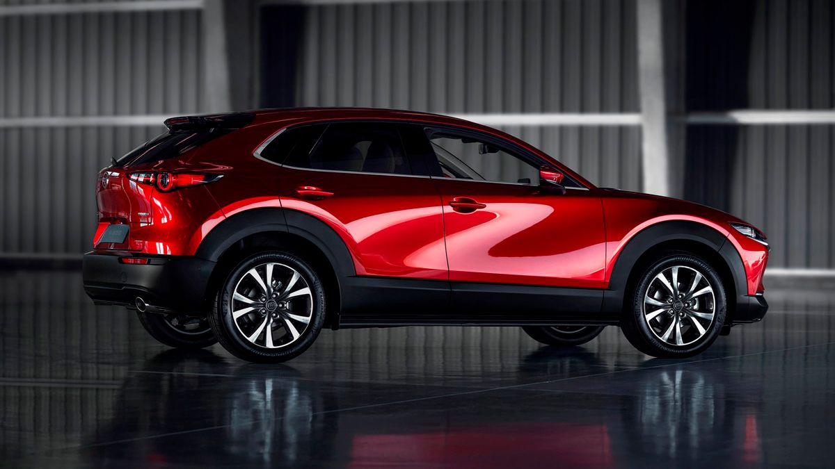 Nowa Mazda CX-30 to SUV bazujący na rozwiązaniach modelu 3, a plasujący się pomiędzy CX-3 a CX-5
