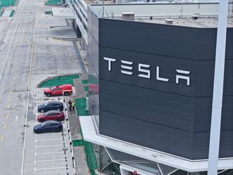 Tesla traci pozycję lidera. Polityczne ambicje Muska szkodzą marce?