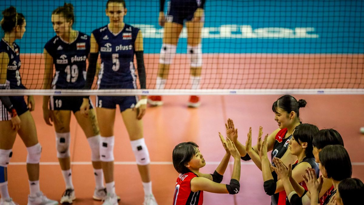 Zdjęcie okładkowe artykułu: Materiały prasowe / FIVB / Juniorskie zespoły Japonii i Polski