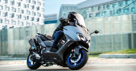 Yamaha szykuje hybrydowy skuter. Ale silnik spalinowy nie będzie go napędzał