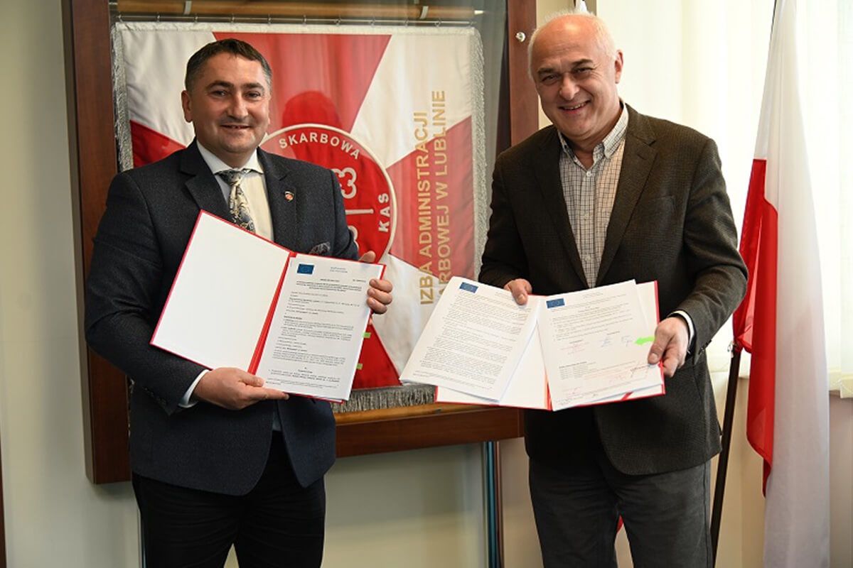 Podpisanie umowy o skaner RTG