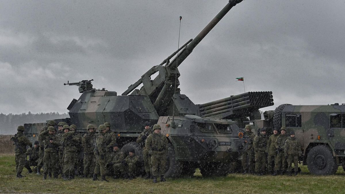 Huta Stalowa Wola S.A. realizuje właśnie wielkie zamówienie na 96 samobieżnych dział 155 mm Krab