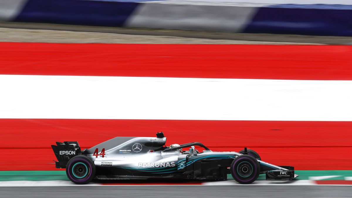 Lewis Hamilton na torze w Austrii