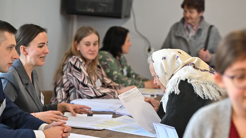 Głosowanie w Głuchowie w woj. łódzkim