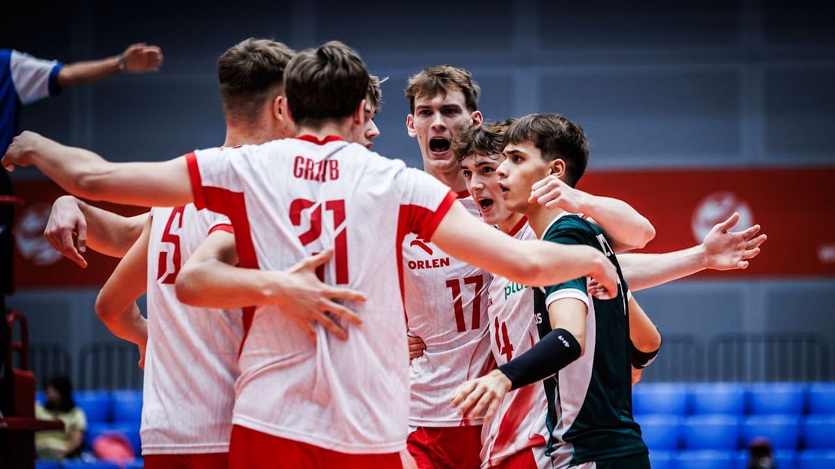 Materiały prasowe / VolleyballWorld / Na zdjęciu: reprezentacja Polski U-21 na MŚ