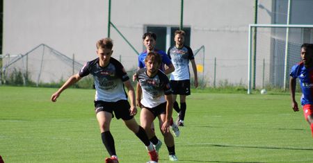 KSZO 1929 Ostrowiec Świętokrzyski - Podlasie Biała Podlaska w Betclic 3. Lidze. Pomarańczowo-czarni zaczynają sezon. Śledź relację live