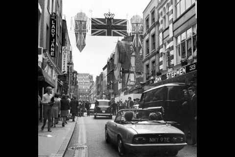 Rzeczywistość rozszerzona przez fotografie z Muzeum Londynu i iPhone'a 3