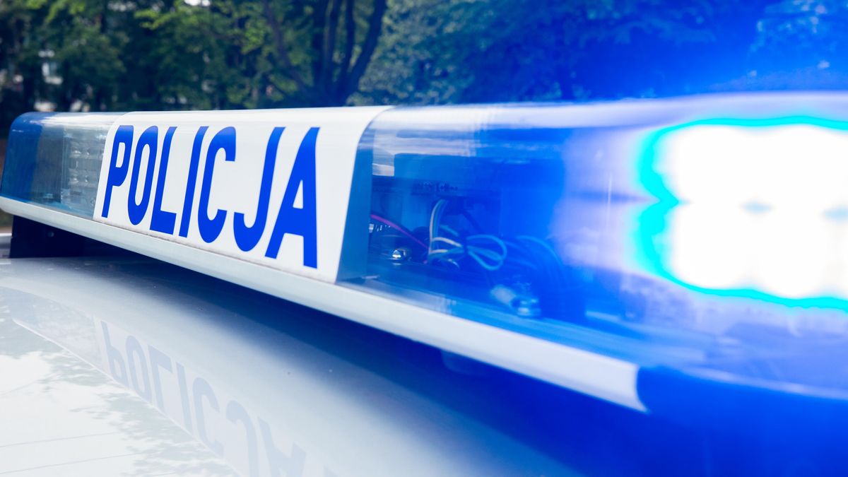 Groźny wypadek w Ząbkach. Trzy osoby ranne