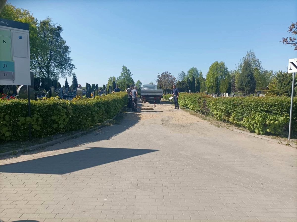 Do wypadku na cmentarzu komunalnym w Iławie doszło we wtorek po południu