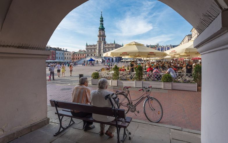 Jeśli chcemy mieć godną emeryturę, warto zadbać o nią wcześniej