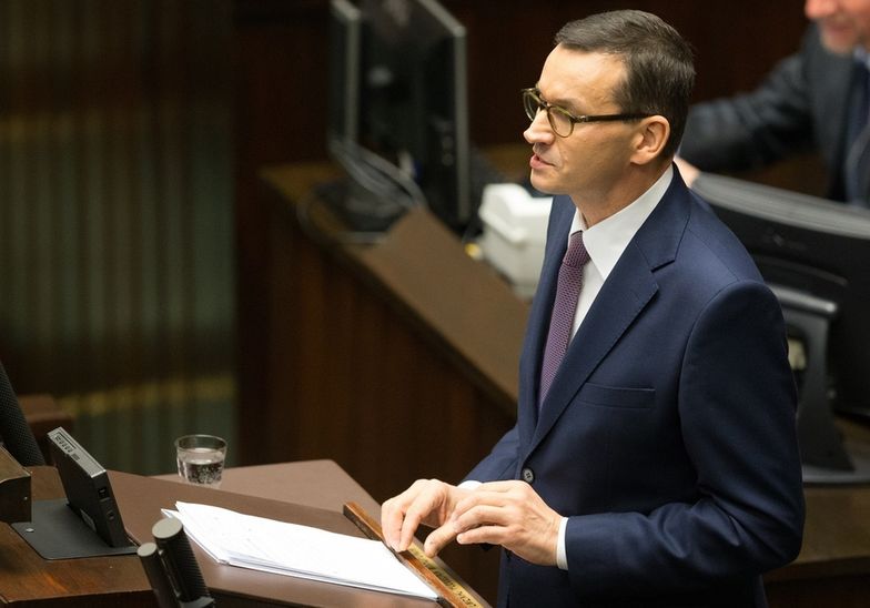 Ten dzień wolności podatkowej jasno i dobitnie pokazuje, że my obniżamy podatki - mówił w środę premier