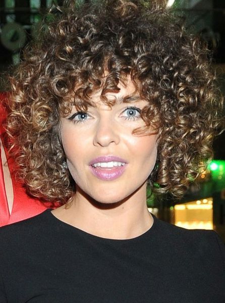 Burza loków w stylu afro