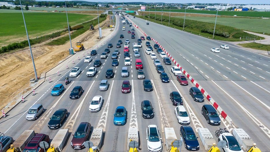 Polska motoryzacja: Przejściowe spowolnienie czy zwiastun zmian? 