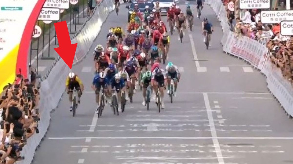 Twitter / x.com/Eurosport_PL / Na zdjęciu: finisz 6. etapu Tour of Guangxi (2. miejsce Stanisława Aniołkowskiego)