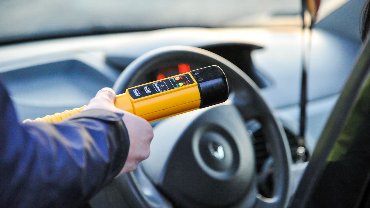 Policja nie ujawnia jak udało zatrzymać się renault