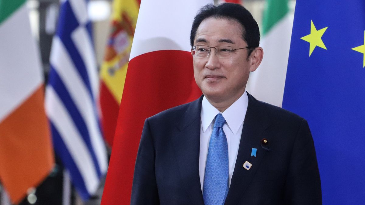 Na zdjęciu premier Japonii Fumio Kishida w Brukseli
