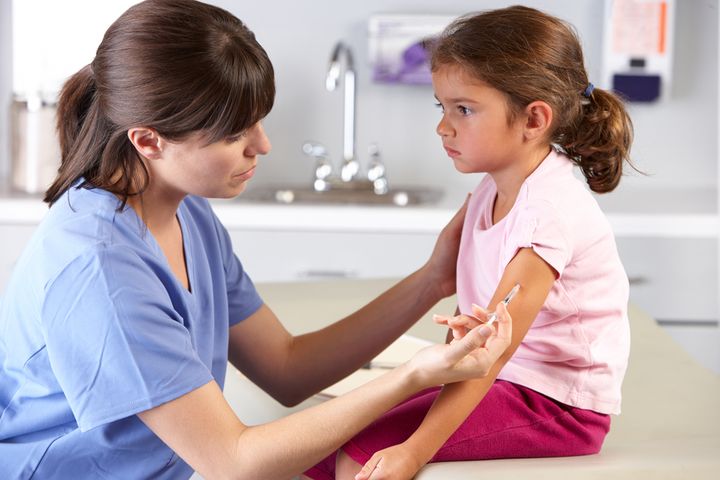Coraz więcej rodziców odmawia szczepienia dzieci szczepionkami obowiązkowymi