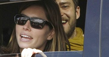 JUSTIN ZDRADZA Jessikę! Z Lindsay Lohan!