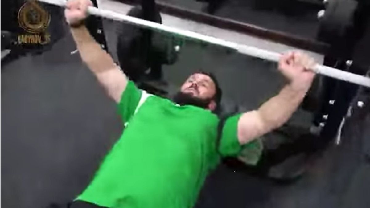 Przywódca pokazał swój trening na siłowni