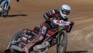 16-latek świetnie rozpoczął sezon w Krajowej Lidze Żużlowej. Trudny tor w Krakowie w ogóle mu nie przeszkadzał