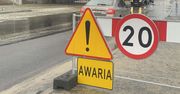 Toruń: Awaria na Bulwarze Filadelfijskim. Ulica dosłownie pływa