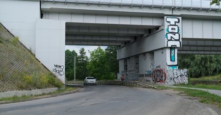 Utrudnienia na ul. Janowskiej aż do przyszłego tygodnia. Drogowcy kładą ostatnią warstwę asfaltu