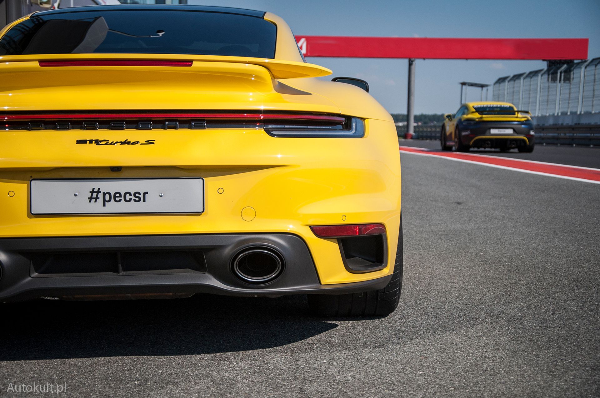 Porsche 911 Turbo S i Porsche Cayman GT4 (fot. Mateusz Żuchowski)