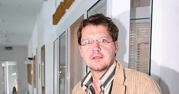 Malajkat adoptował dwójkę dzieci!