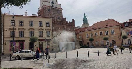 W taki upał tu się schłodzisz! Nowe kurtyny wodne dla mieszkańców (lokalizacje)