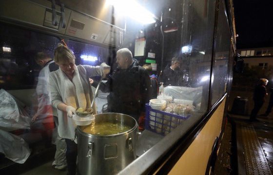 "Autobus SOS" pomaga bezdomnym w Gdańsku