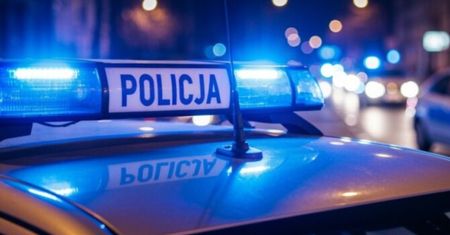 Bójka pseudokibiców na terenie szkoły. Policja zatrzymała 31 osób